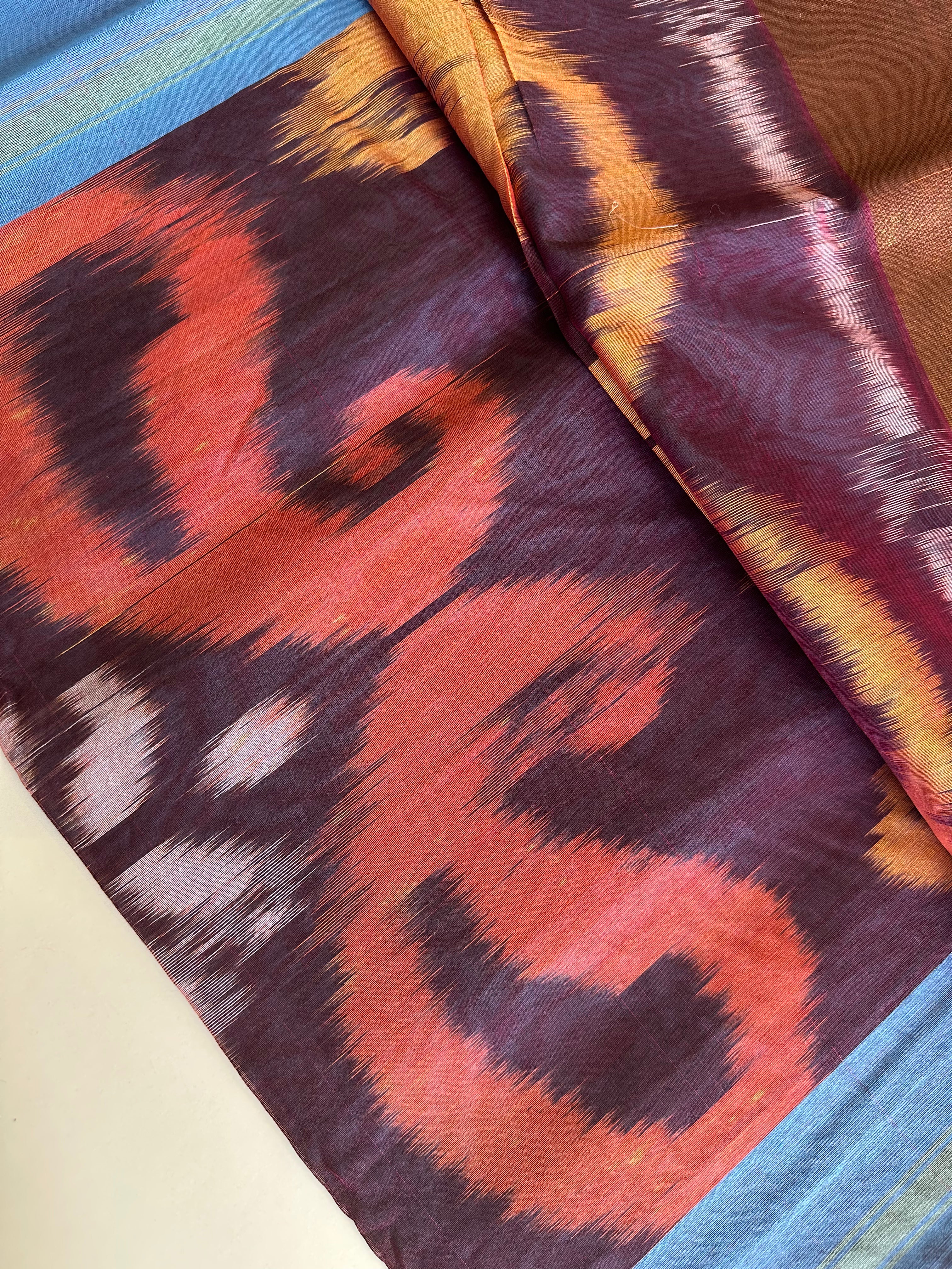 Elegant Pochampally Saree – Traditional Handwoven Beauty